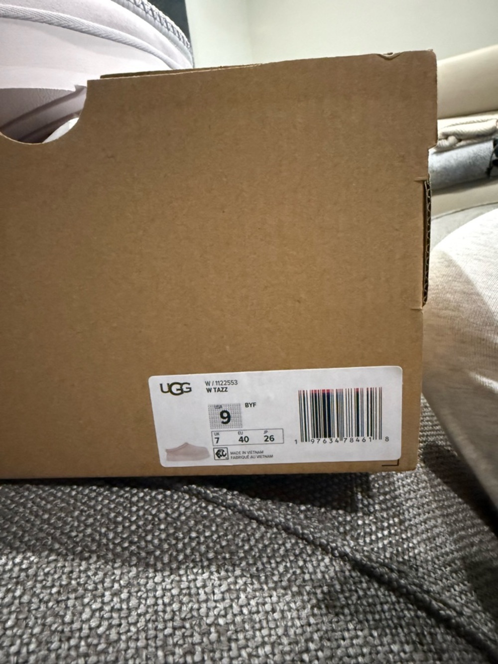 NWT Tazz Uggs - Picture 3 of 4
